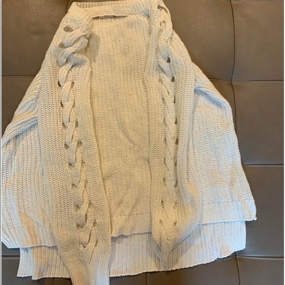 CUT OUT BRAIDED SLEEVE SWEATER - Picture 3 of 3